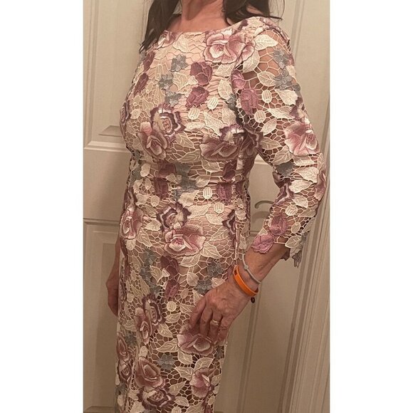Eliza J Floral Lace Dress Size 8 In Pink & Beige With 3/4 Sleeves & V-Back Desig - Picture 11 of 15